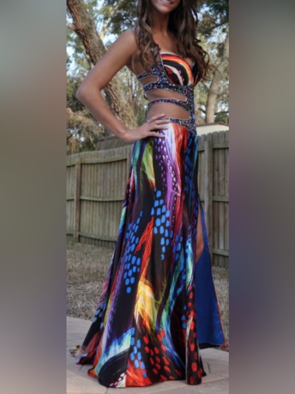 Jasz Couture Royal/Yellow/Multi
Abstract Print Jewels Cutout Dress Women
12